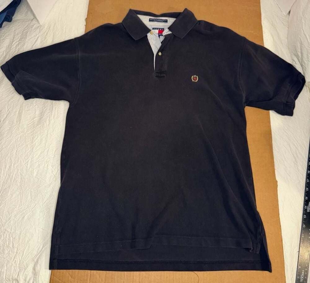 Tommy Hilfiger Vtg Black Pique Polo Shirt w/ Crest Logo & Striped Collar Size L